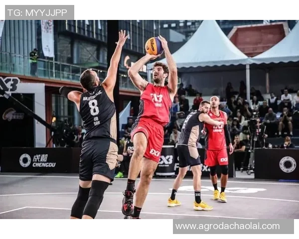 成都篮球队在洲际杯积分榜上以66分稳居第一名展现强劲实力 成都篮球队在洲际杯积分榜上以66分稳居第一名展现强劲实力