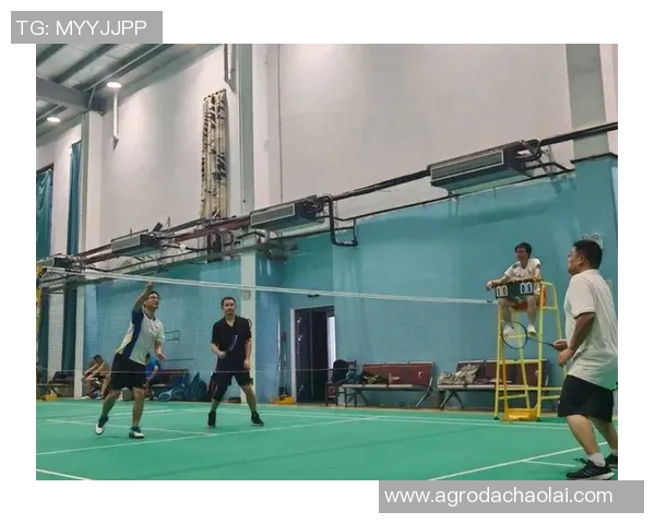 武汉羽毛球队的节奏革新探索与实践:重塑竞技风格与训练理念的全新篇章 武汉羽毛球队的节奏革新探索与实践:重塑竞技风格与训练理念的全新篇章