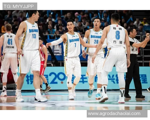 2013年北京首钢与青岛双星激战回顾:篮球场上的荣耀与挑战 2013年北京首钢与青岛双星激战回顾:篮球场上的荣耀与挑战