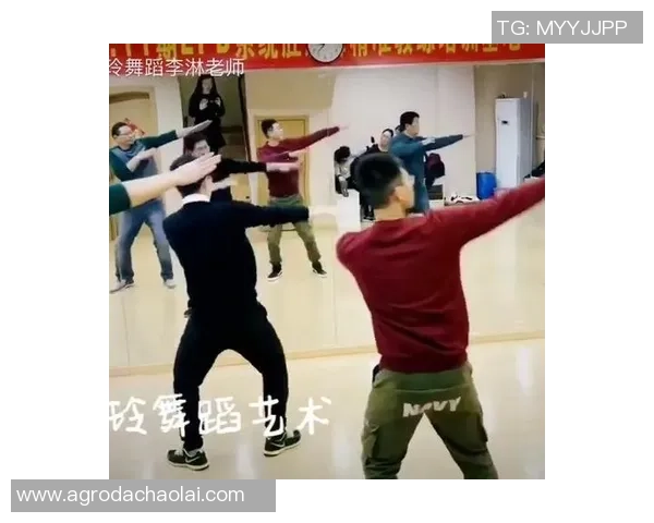 南京滑板队快攻战术解析与实践探讨之滑板运动新风潮 南京滑板队快攻战术解析与实践探讨之滑板运动新风潮