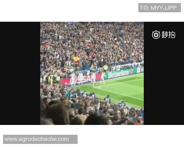 德国与荷兰激情对决欢呼吧为足球盛宴添彩 德国与荷兰激情对决欢呼吧为足球盛宴添彩