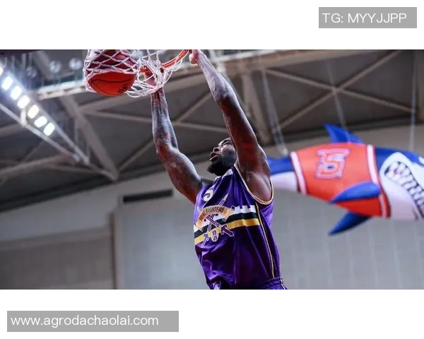 摩尔特里：探索这位传奇人物的生平与成就背后的故事